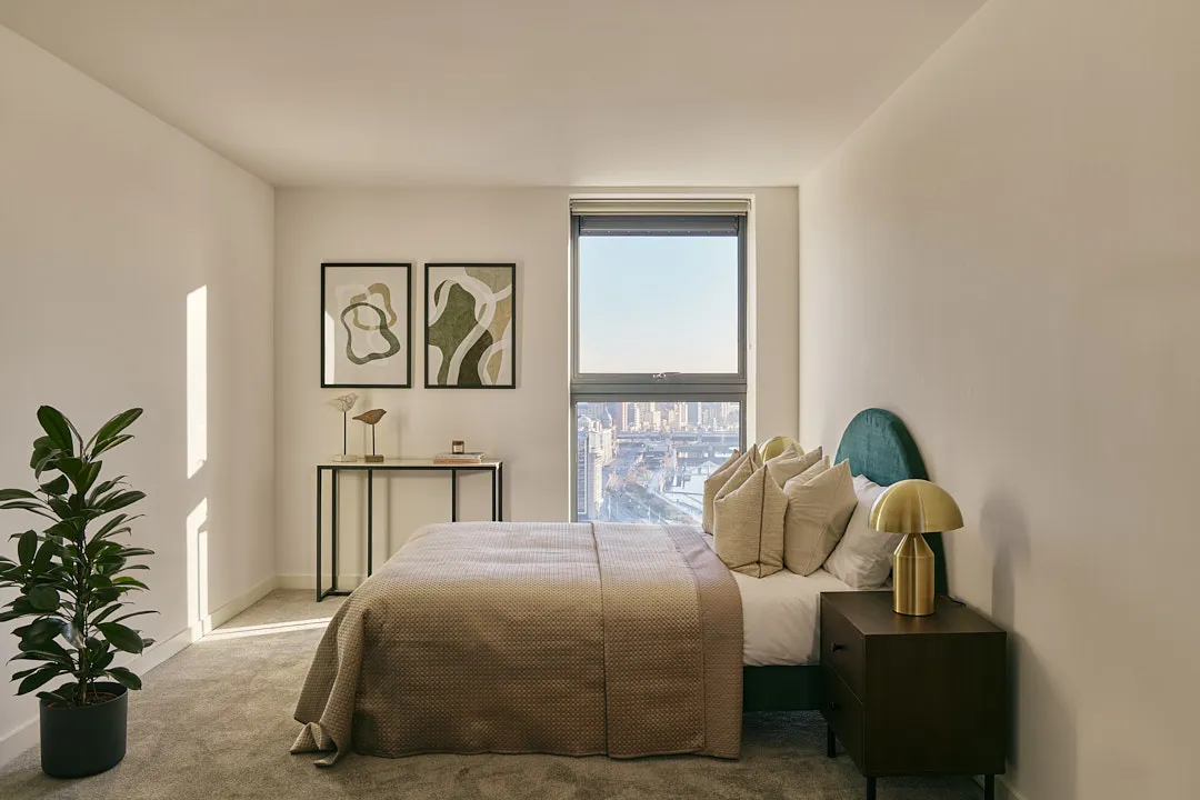 Bedroom with double bed and side tables